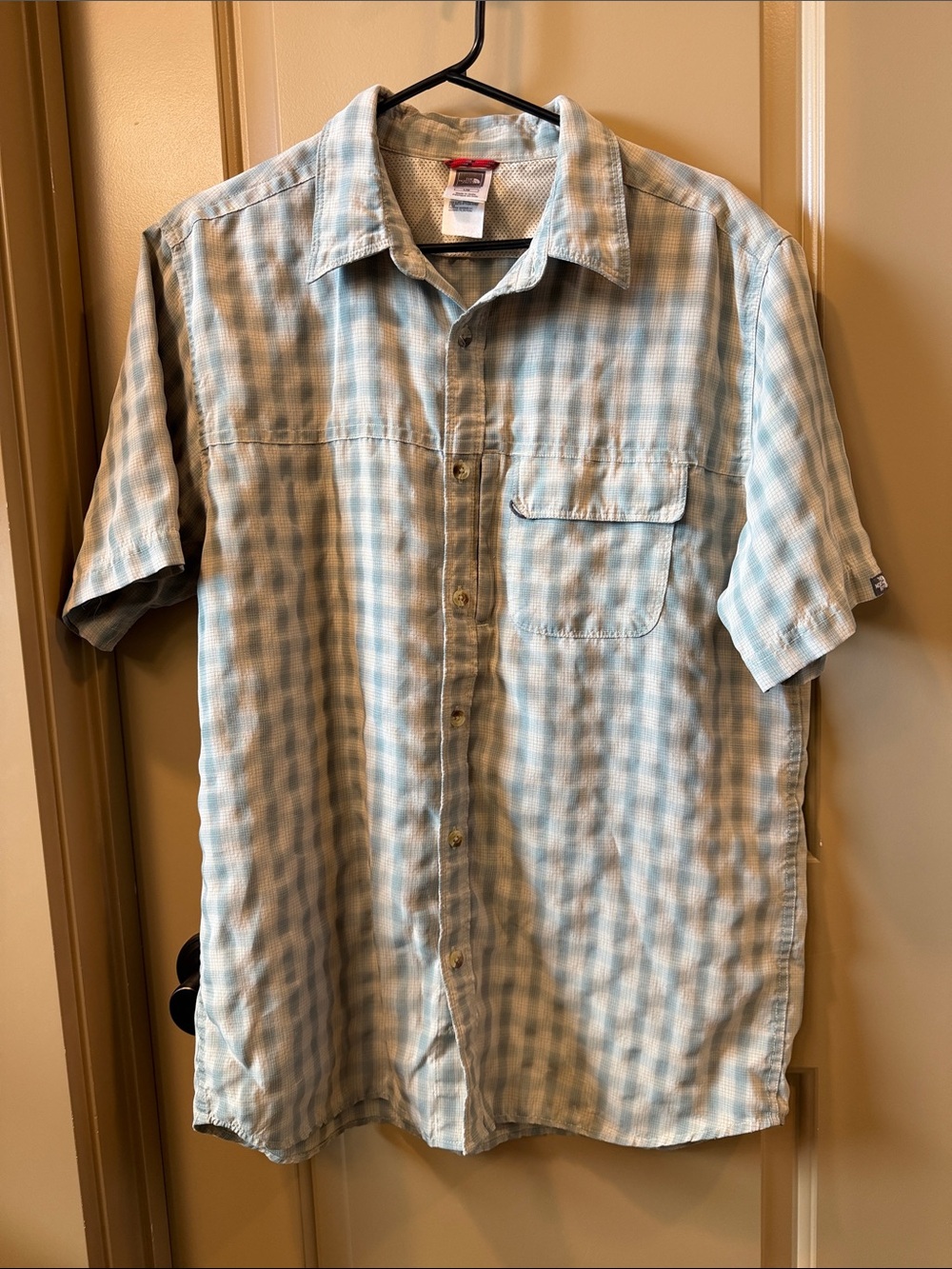The North Face Light Green & Tan Gingham Short-Sleeve Button-Up Shirt